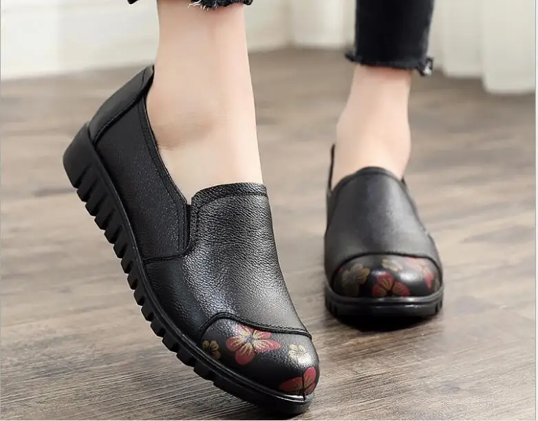 

New Woman Flats Genuine Leather Shoes Slip On Ballet Flats Women black printing Woman Shoes Round head retro Soft Loafers Shoes