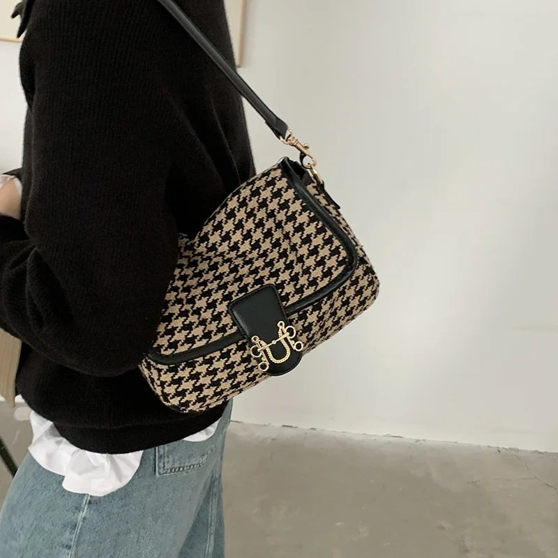 Сетчатая красная сумка для подмышек меньшего сорта женская Новая мода тысяча