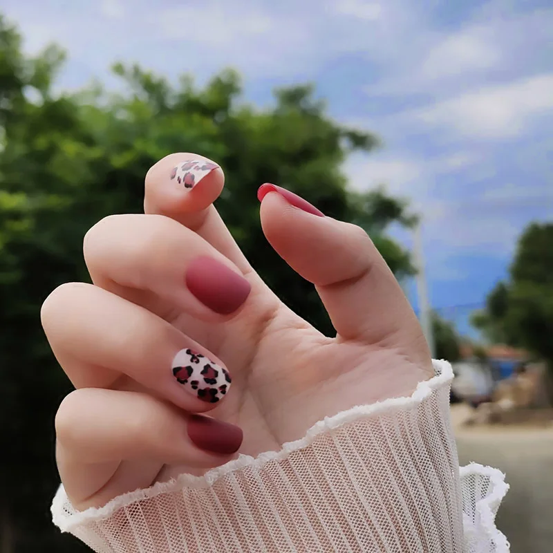 24 шт./кор. красная матовая текстура леопардовый узор Съемные сексуальные красные