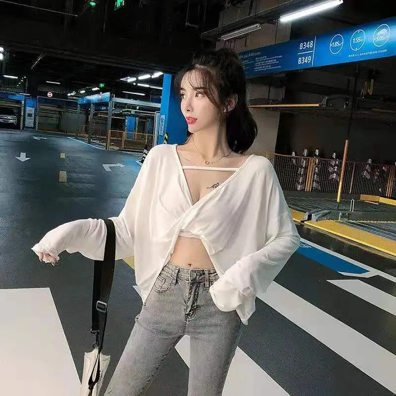 

Casual Sunscreen Blouses Workout Tops Yoga T-shirt Women Beauty Back Running Fitness Clothes Loose Sports Tops