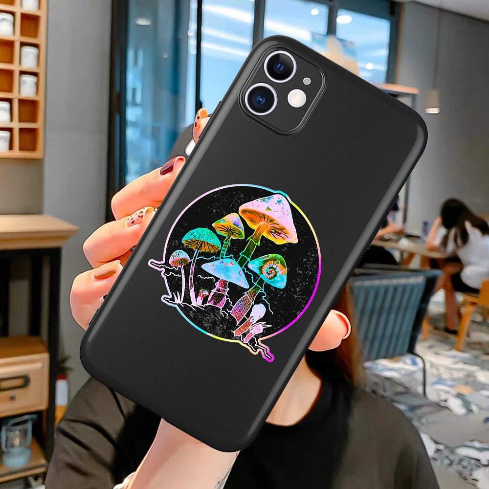 

Colorful Mushroom Print Luxury Etui Phone Case for IPhone 12 Mini 5 6 6S 7 8 SE Plus X XS XR 11 Pro Max Funda Silicone Cover