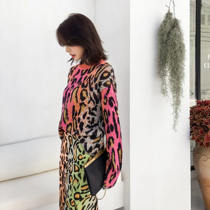 Женский вязаный свитер с леопардовым принтом розовый Свободный пуловер круглым