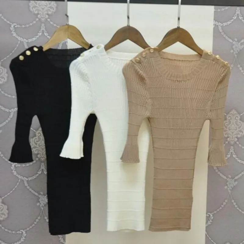 Лето Весна Vogue Новое поступление Женская вязаная блузка с золотыми пуговицами на