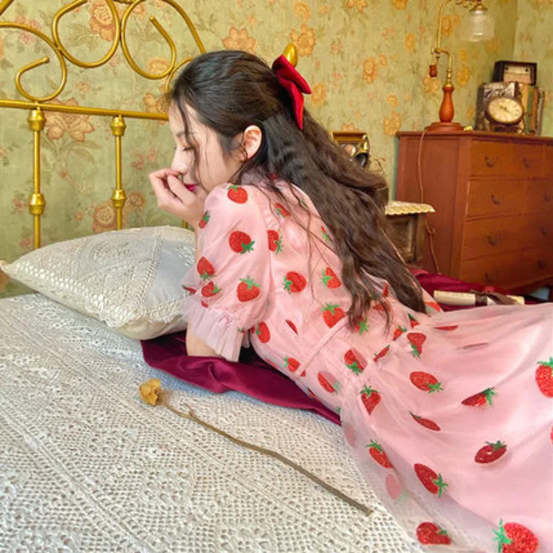 

Sequins Strawberry Dress Women Vintage Party Dress Fairy Embroidered Strawberry Mesh Sexy Puff Sleeve Female Elegant Dress Robe