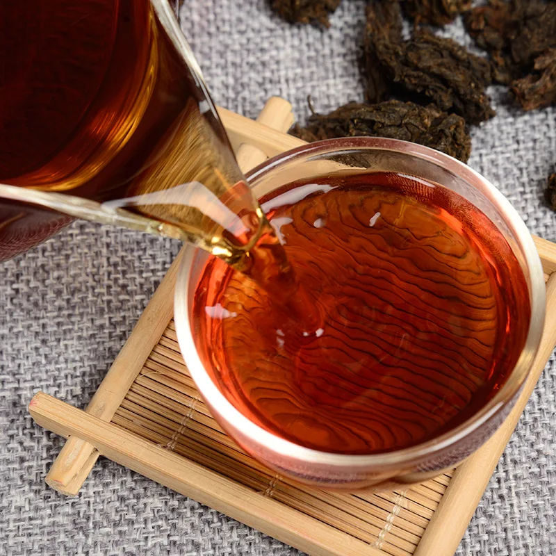2008 китайский Yunnan Menghai старое дерево золотой бутон спелый чай старый весенний