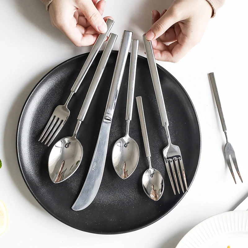 

Скандинавский креативный Портативный модный набор ножей и вилок из нержавеющей стали посуда набор для дома Decore EC50CJ