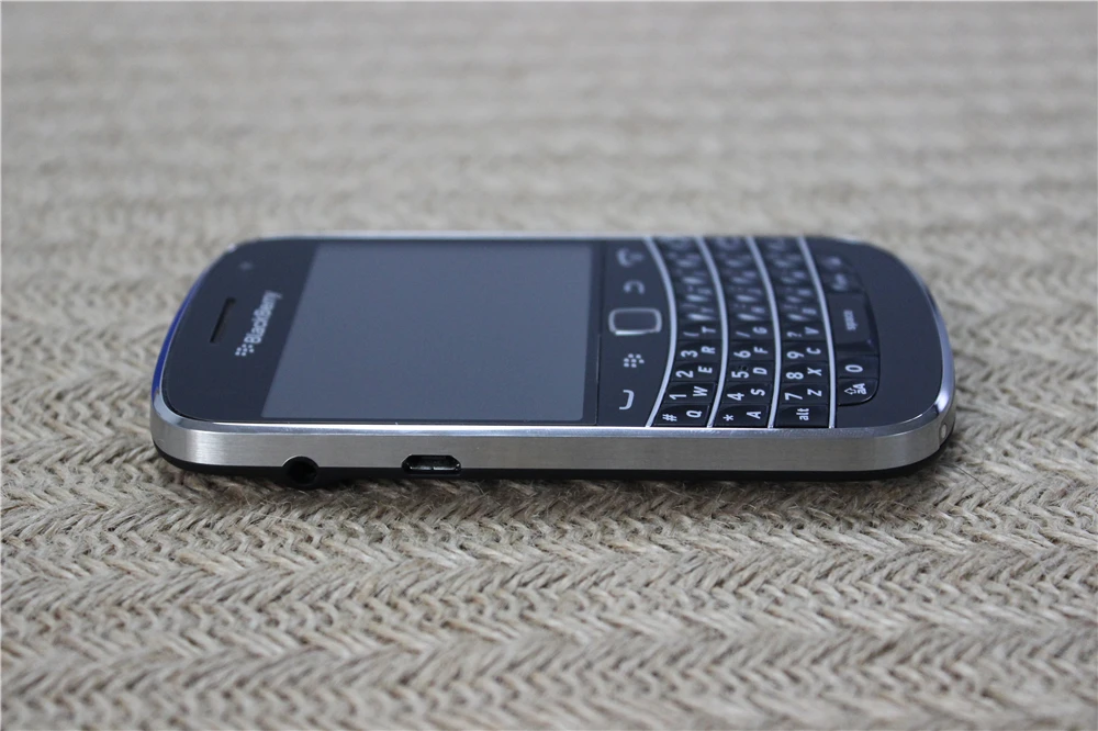 Оригинальный разблокированный Blackberry 9900 WCDMA QWERTY клавиатура 8 Гб ROM 5MP Bluetooth WIFI