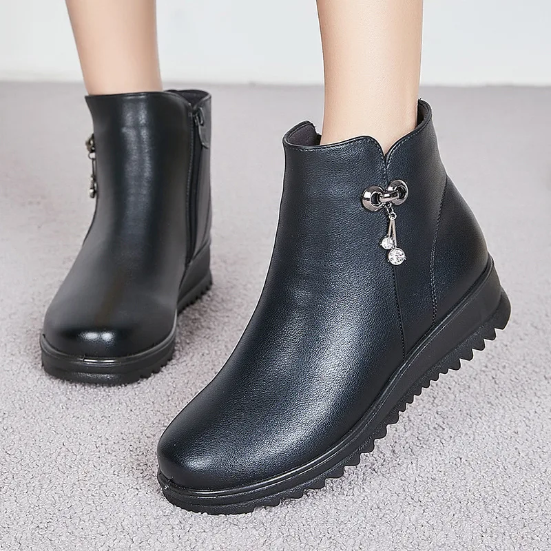 

Women Fashion Boots Round Fashion Women Shoes Design Rubber Platform Boots Breathable Brand Boot Female Women's Shoes Footwear