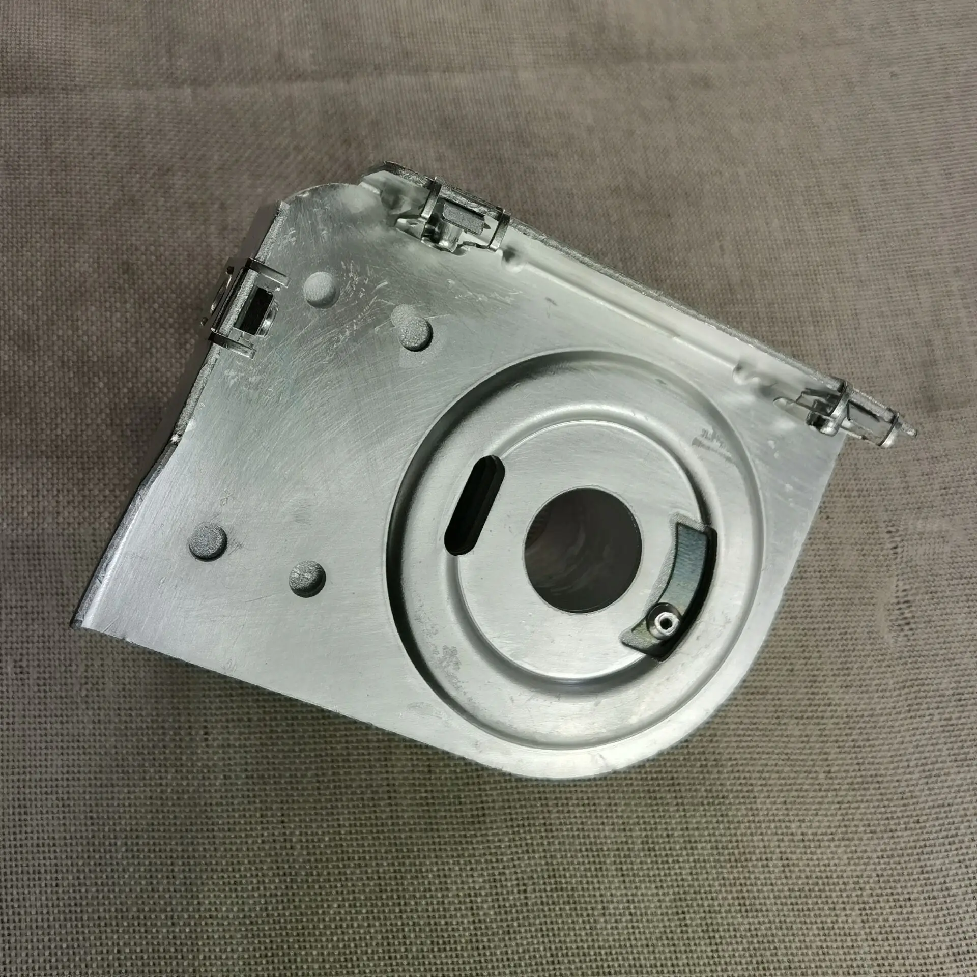 Автозапчасти масляный радиатор двигателя для Jeep Dodge Renegade Cherokee 2012 л 2018 л-05048119AA