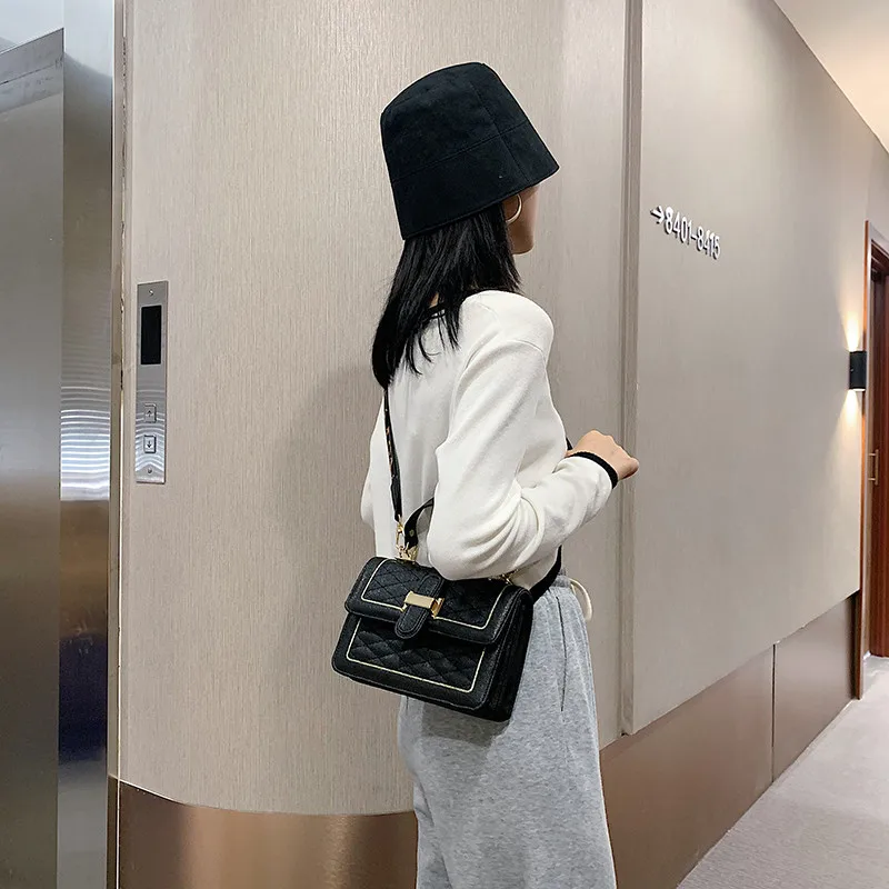 

Fashion Female Shoulder Bags 2020 Trend Women's Handbags Gradient Rainbow Color Crossbody Messenger Bag Elegant Lady Totes Bag