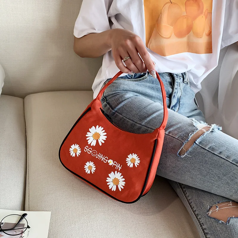 

Japan and South Korea Ins Underarm Bag Retro Trend Shoulder Bag Daisy Fashion Women's Bag Diagonal Small Square Bag