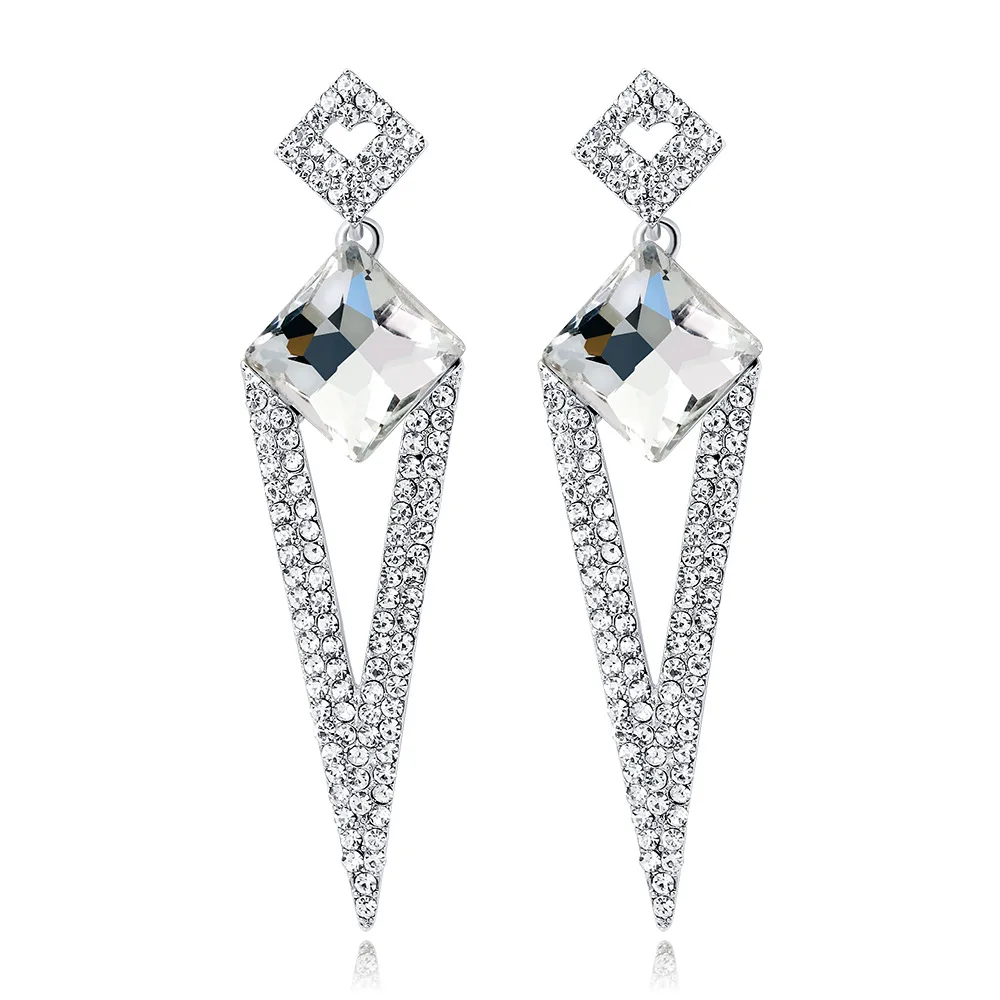 

Gaku new exaggerated popular long diamond hollow alloy earrings bride crystal wedding banquet with water drop earrings women