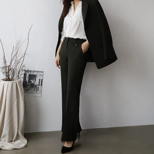 Костюм женский из блейзера и брюк-карандаш офисный 2 шт. |