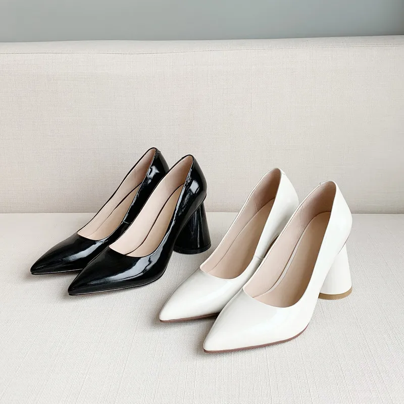 Женские туфли-лодочки с острым носком MORAZORA черные или белые однотонные из