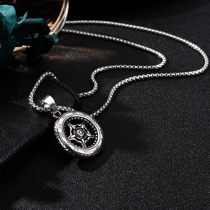 

Flywheel Pendant Necklace Stainless Steel Cuban Hip-hop Chain Jewelry Gift for Man and Woman Rap Rock Music Band Bar Concert