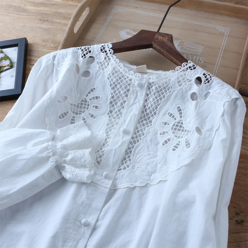 Бутик выдалбливают Лоскутная Милая Вышивка Белый хлопок 100% длинный рукав