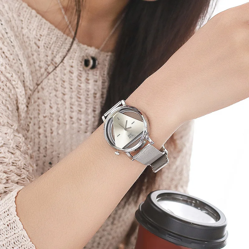 

Women Classic Quartz Watch Alloy Mesh Band Triangular Embedded Dial Watch Gifts LL@17