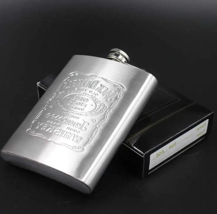 

Portable Stainless Steel Hip Flask Embossed Flagon Flasks Russian Wine Beer Whiskey Bottle Alcohol Drinkware Wholesale