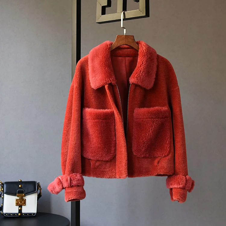 

2020 new fur shearling coat women's short coat small fur one particle wool plush