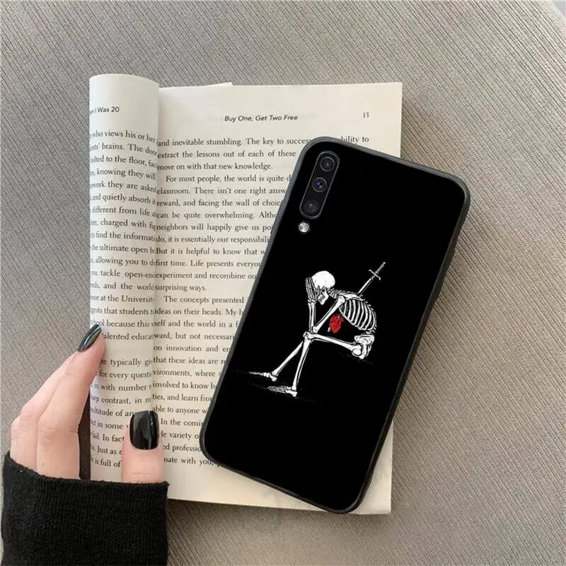 

Rose Skeleton Hand Skull Phone Case For Samsung galaxy S 9 10 20 A 10 21 30 31 40 50 51 71 s note 20 j 4 2018 plus