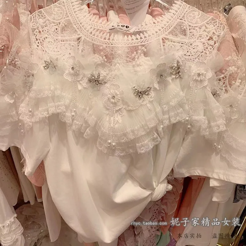 

2021 Summer New Beads Rhinestones Palace Ladies Tee Sweet Floral Lace Stitching Cut-out Ruffled T-shirt Women Fashion Solid Top