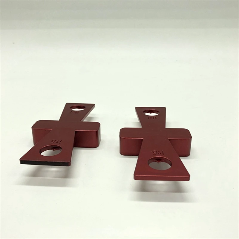 

Wooden Handle Auto Sound Deadening Application Rubber Roller with 2PCS DIY Dovetail Scribe