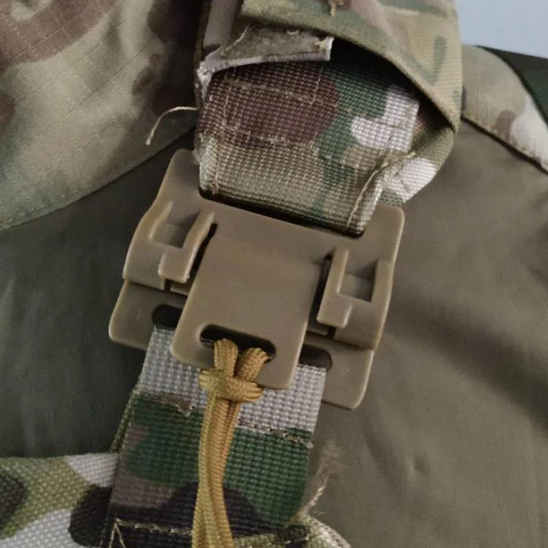 

2pcs Tactical Vest Quick Release Buckle Slider Molle Strip Module Strip Buckle Quick Disassembly Tactical Fixture Kit