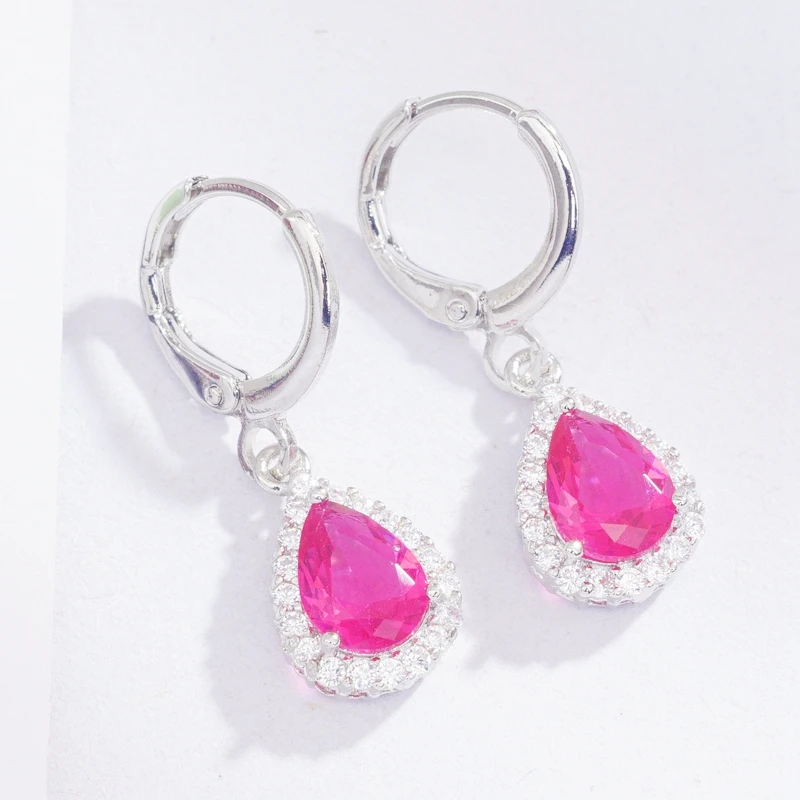 Серьги кольца с фианитами женские изящные висячие украшения в форме капли воды