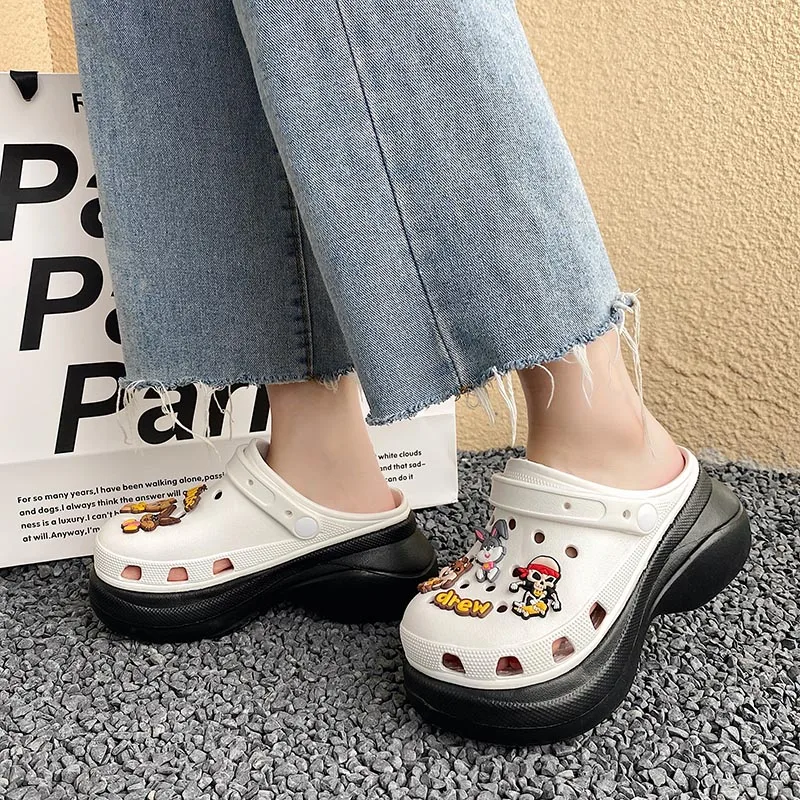 

Summer Women's Slippers Designer Platform Clogs Beach Cartoon Slippers Women Fashion Clogs Casual Garden Shoes High Heel Crock