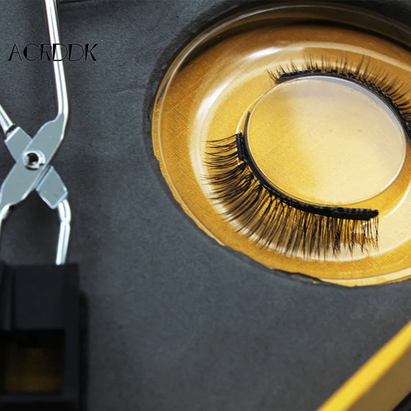 

Eyelashes No Glue Magnetic Lashes Clip Curler with 2 Pairs Eyelashes for Women DW