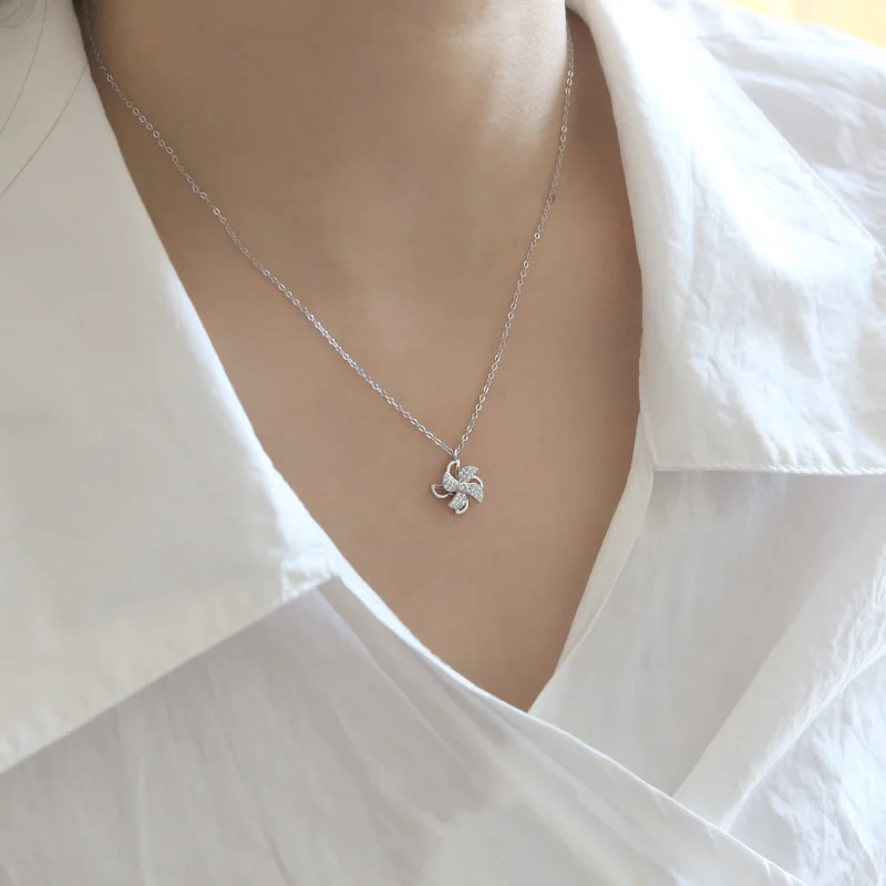 

SIPENGJEL Fashion Rotatable Windmill Pendant Necklace Clavicle Chain Crystal Neckalce For Women Man Jewelry Gift