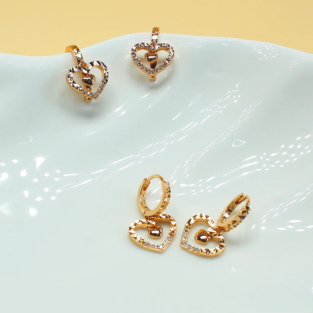

Korean 1 Pair Cubic Zirconia Ear Clip Heart Metal 14 K Plated Rose Golden Earrings Women Fashion Jewelry Accessories Party Gift