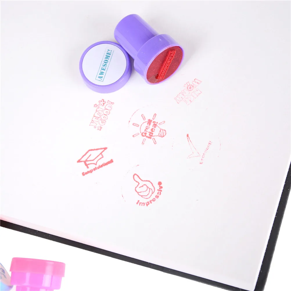

10 pcs Children's Seal Reward Children Stamps Toys Circular Kids Cute Animal Smile Cartoon Reviews Encouraging Students Random