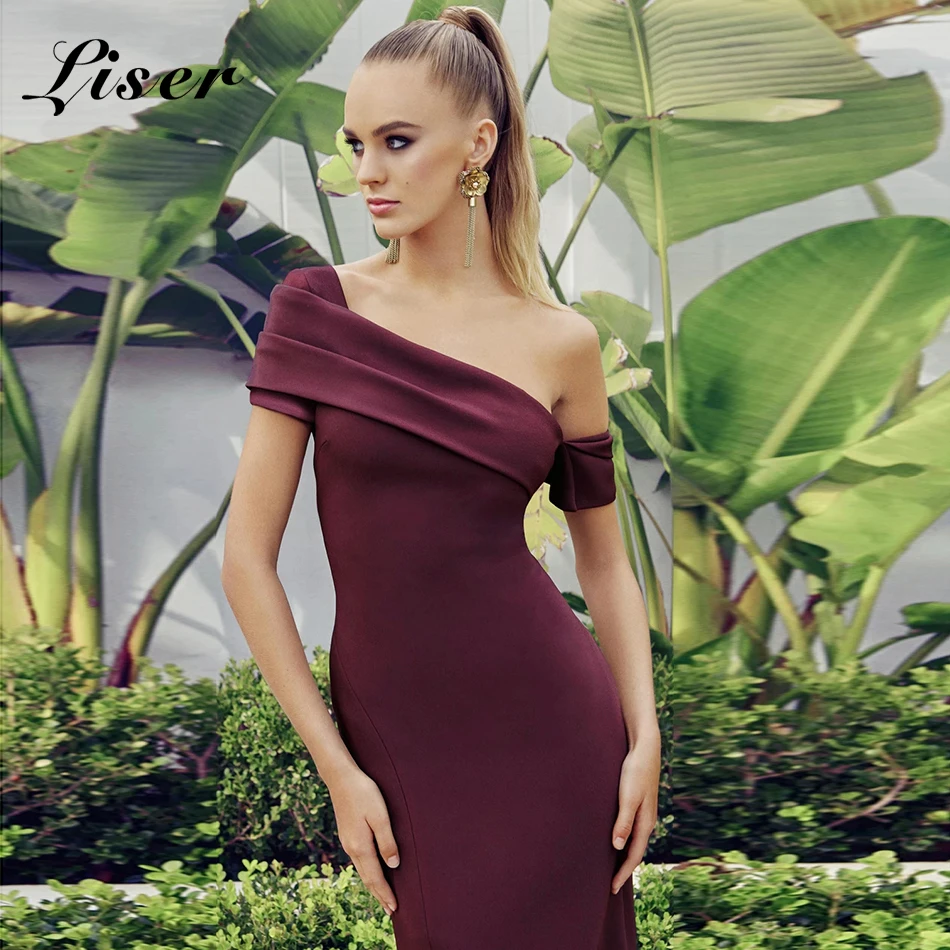 Женское платье с коротким рукавом бордовое облегающее элегантное Клубное