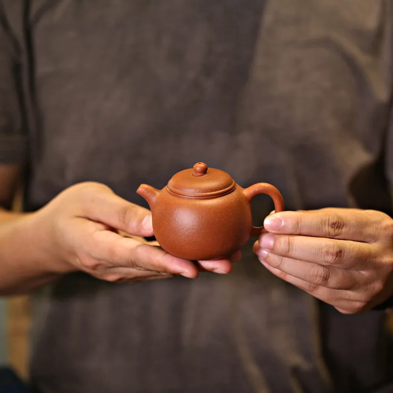 

★hall yixing recommended undressed ore hand down slope mud bao statue of a small pot of mini bucket tea pot of 125 c