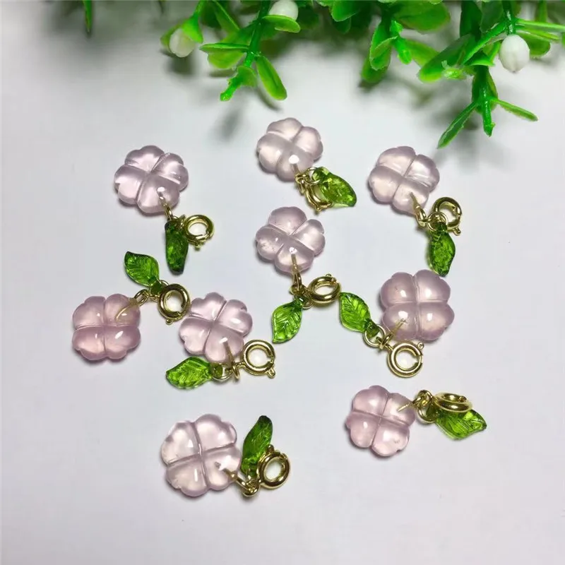 Мини-серьги с подвеской в виде четырехлистного клевера кристалл роза кварц