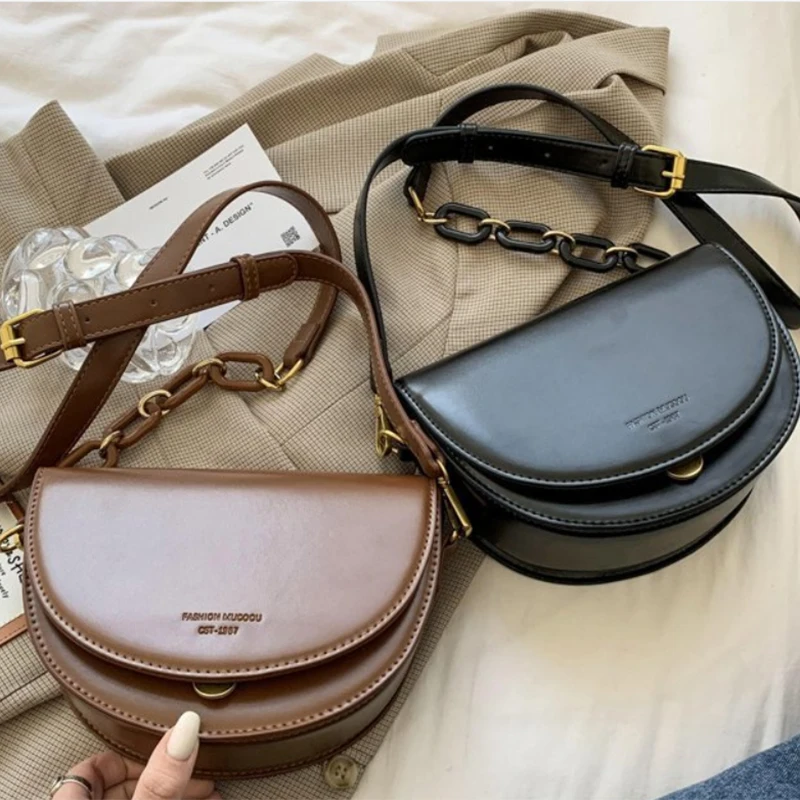 

2021 Female Chain Crossbody Bag PU Leather Messenger Vintage Shoulder Saddle Bags Lady Semicircle Zipper Money Purse Handlebag