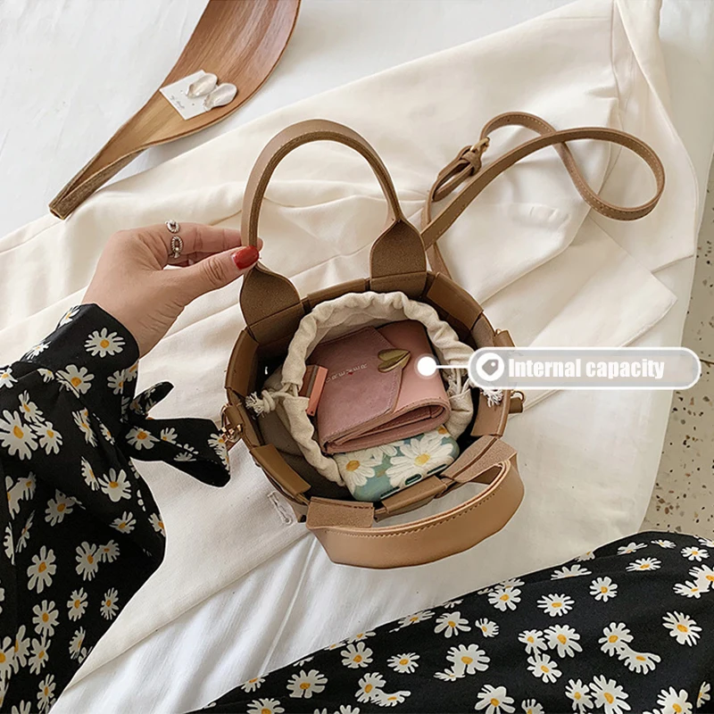 

Women Weave Tote Bucket Bags 2021 Fashion High Quality Designer Handbags Female Travel Shoulder Crossbody Bag Cell Phone Purses