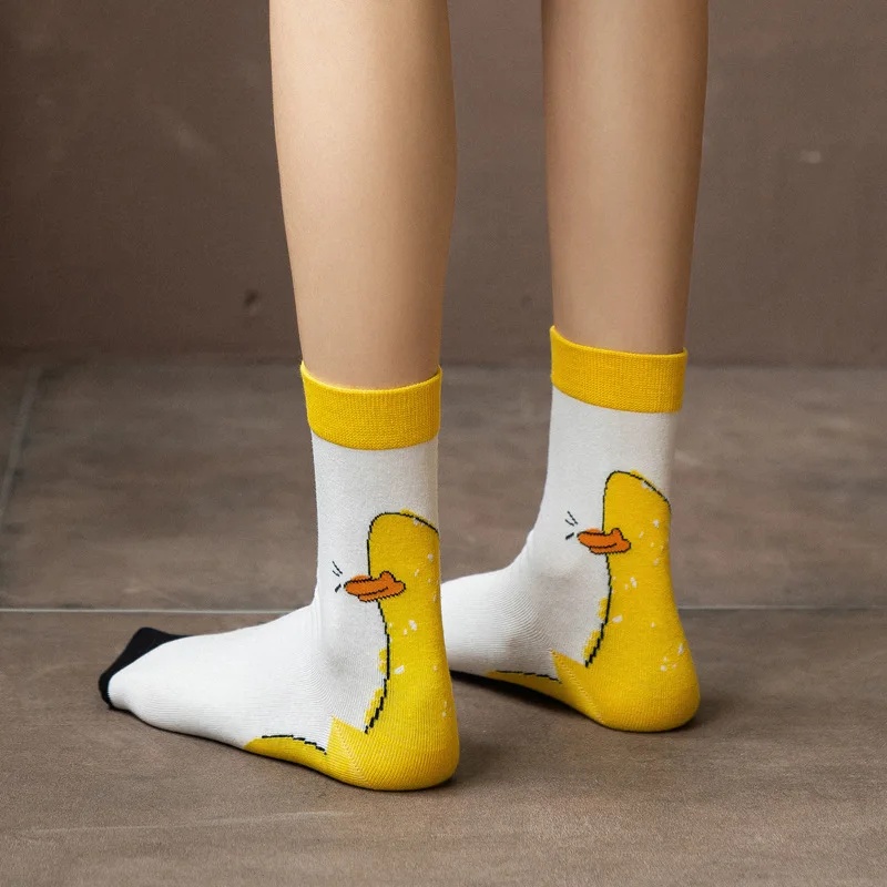 Носки женские хлопковые с мультяшным рисунком милые Гольфы средней длины в