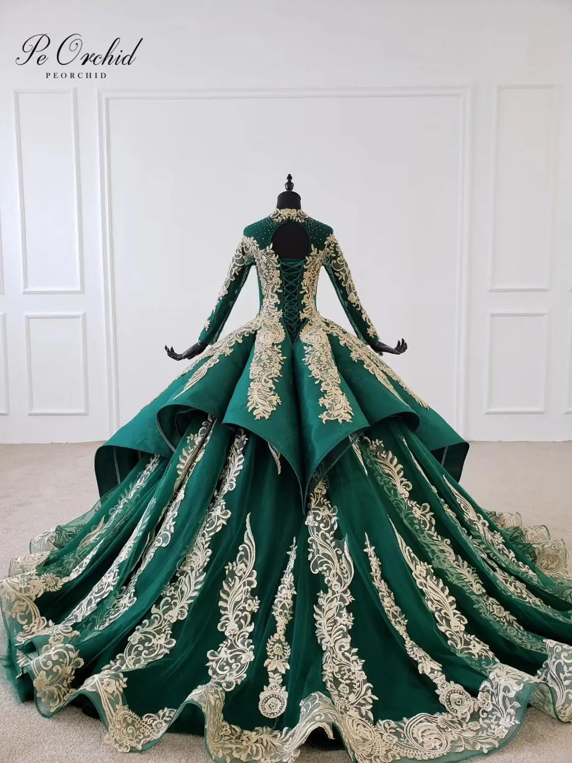 PEORCHID Green Muslim Evening Dresses Gold Lace Applique Women o-neck Long Sleeves Formal Gown 2020 Robe Dubai Soiree