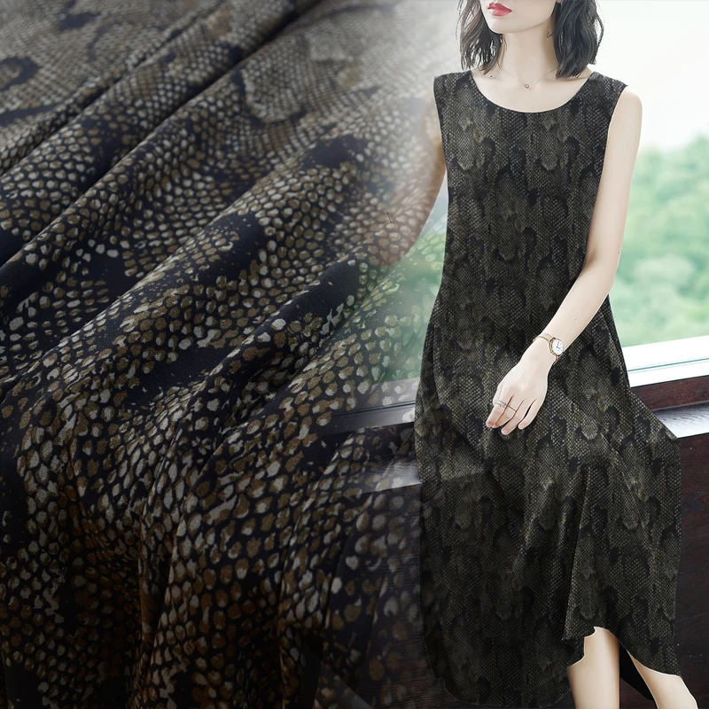 

Python pattern printed silk fabric meter 20 momme shirt dress crepe fabric breathable natural silk fabric wholesale silk cloth