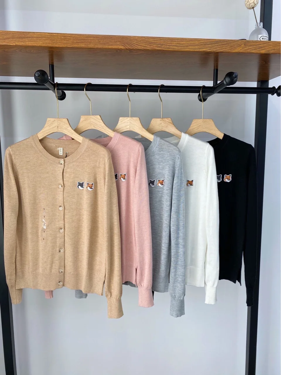 

2021 Fall Long Sleeve Retro Cardigan Crew Neck Short Knit