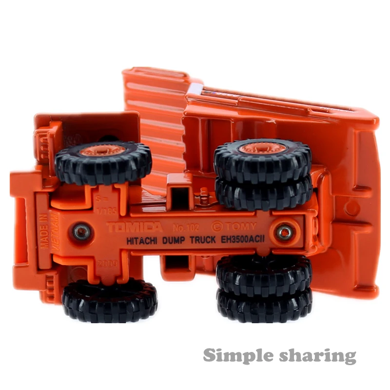 Takara Tomy Tomica No.102 Hitachi жесткий комплект модели Cump Tuck 1/185 миниатюрный автомобиль литье