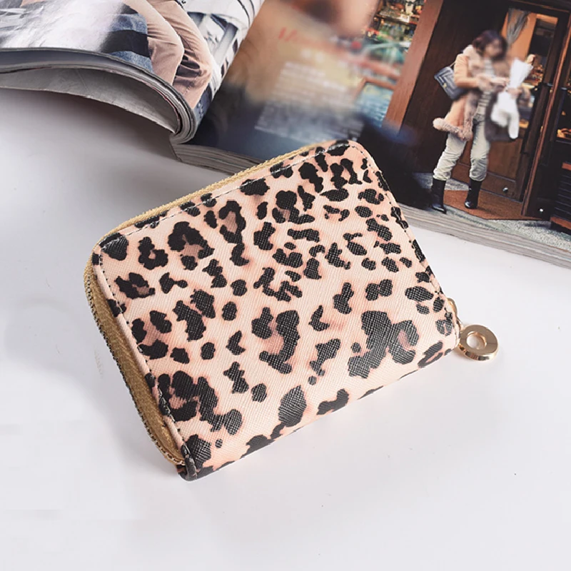 light brown Маленькие модные кошельки с леопардовым рисунком на молнии для монет, кошелек для женщин, женский чехол для кредитных карт, кошелек, сумочка для монет, Роскошная мини сумка для денег - Цвет: light brown