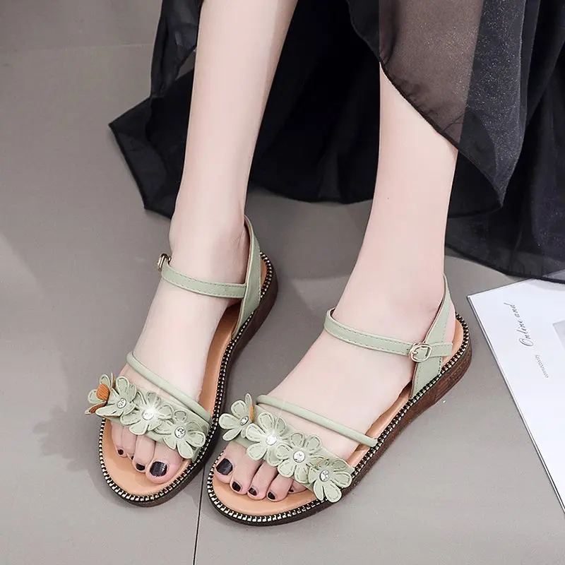 

2021 Sandals Low-Heeled Shoes With Strap Suit Female Beige New Low-heeled Clear Flat Girls Beach Black Fashion Comfort Summer So