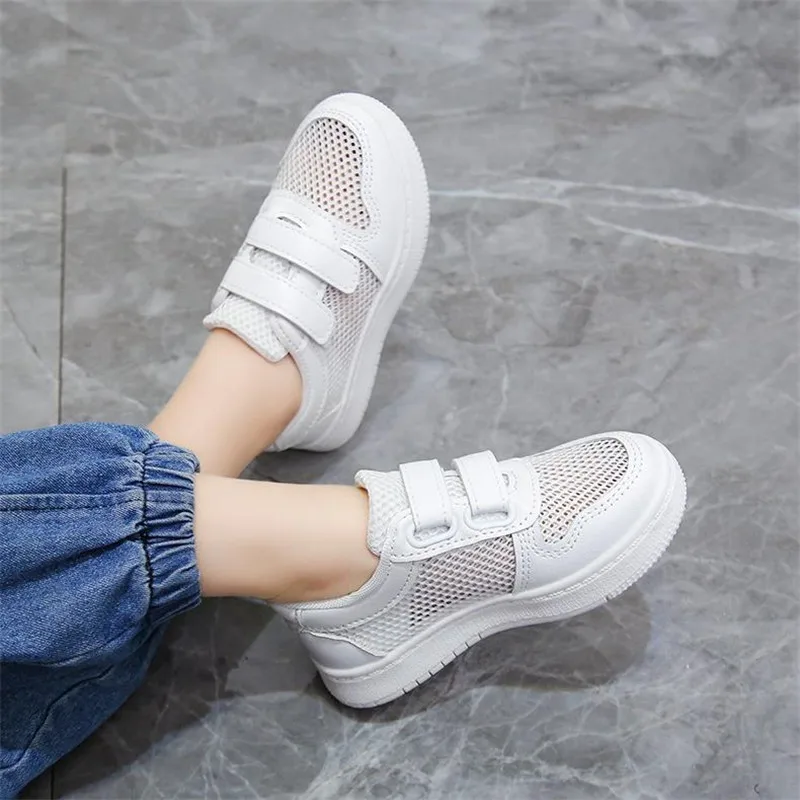 

Children's net shoes 2021 Summer new Korean version of the breathable net panel shoes boys and girls sports shoes white shoes