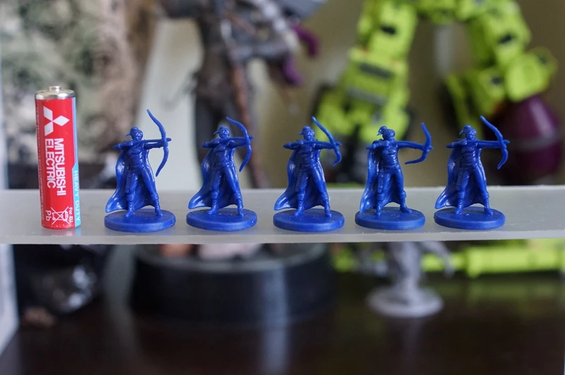 

pvc figure Archers and table gamechess players in the Middle Earth 5pcs/set