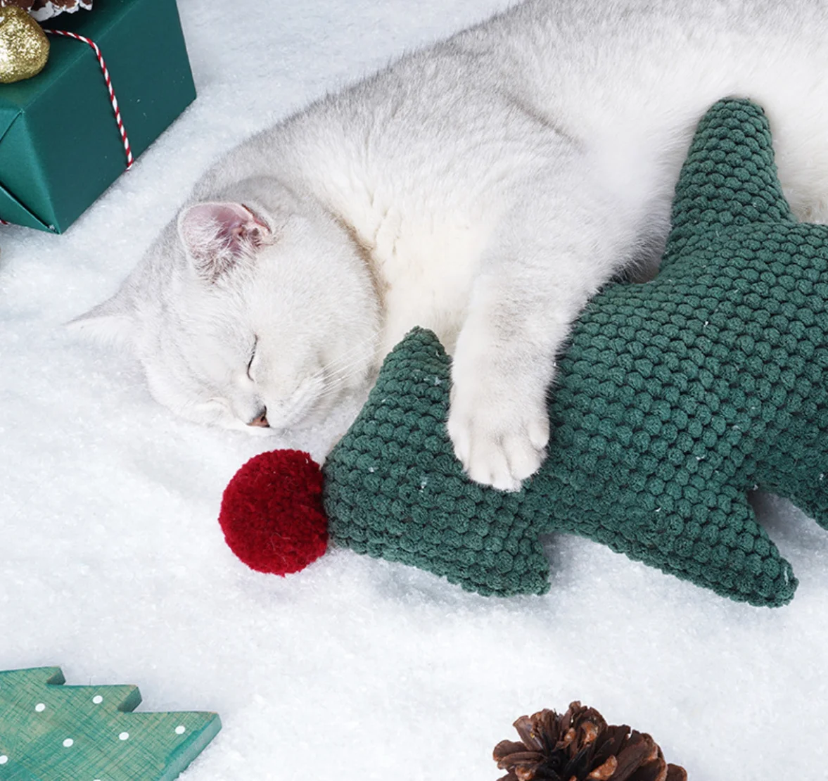 

Christmas tree catnip pillow cat self-hey toy