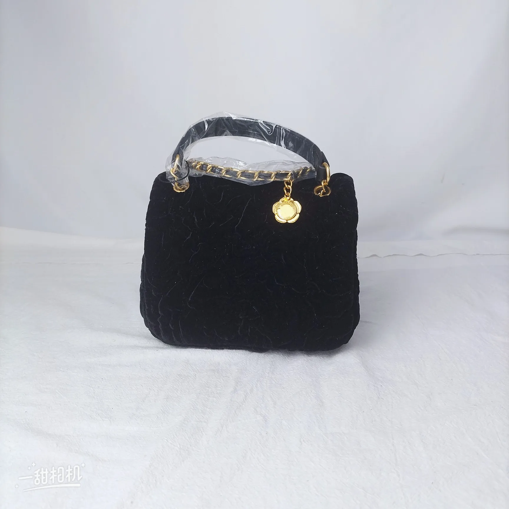 

Women's high-end handbags 2021 new velvet all-match feel super good fashion chain one shoulder messenger small square bag