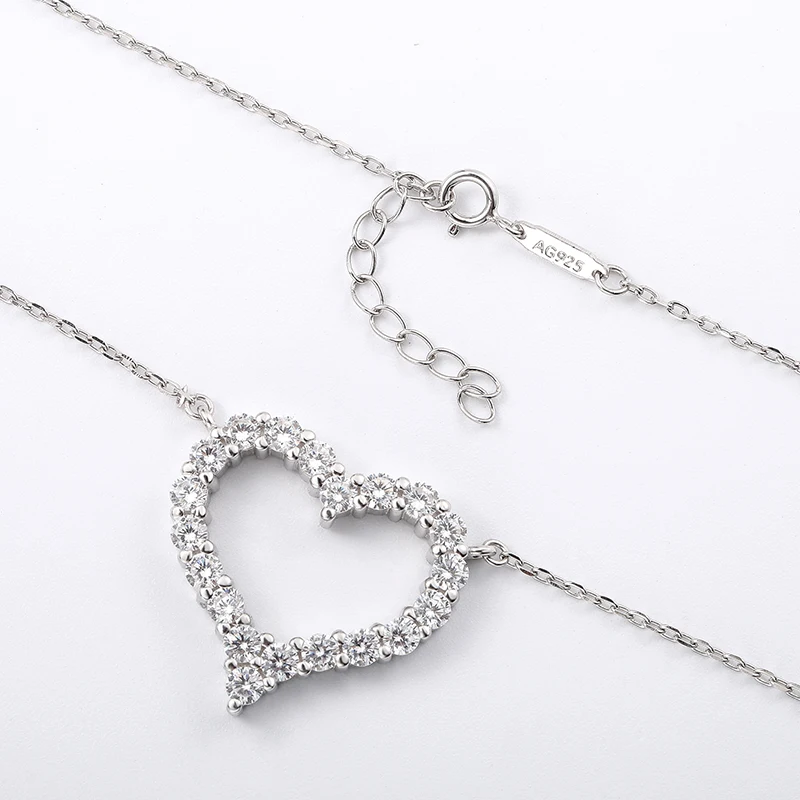 

S925 pure silver short peach heart clavicle chain simple luxury three-dimensional zirconia exquisite heart pendant necklace3